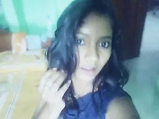 Sri Lanka titillating girl